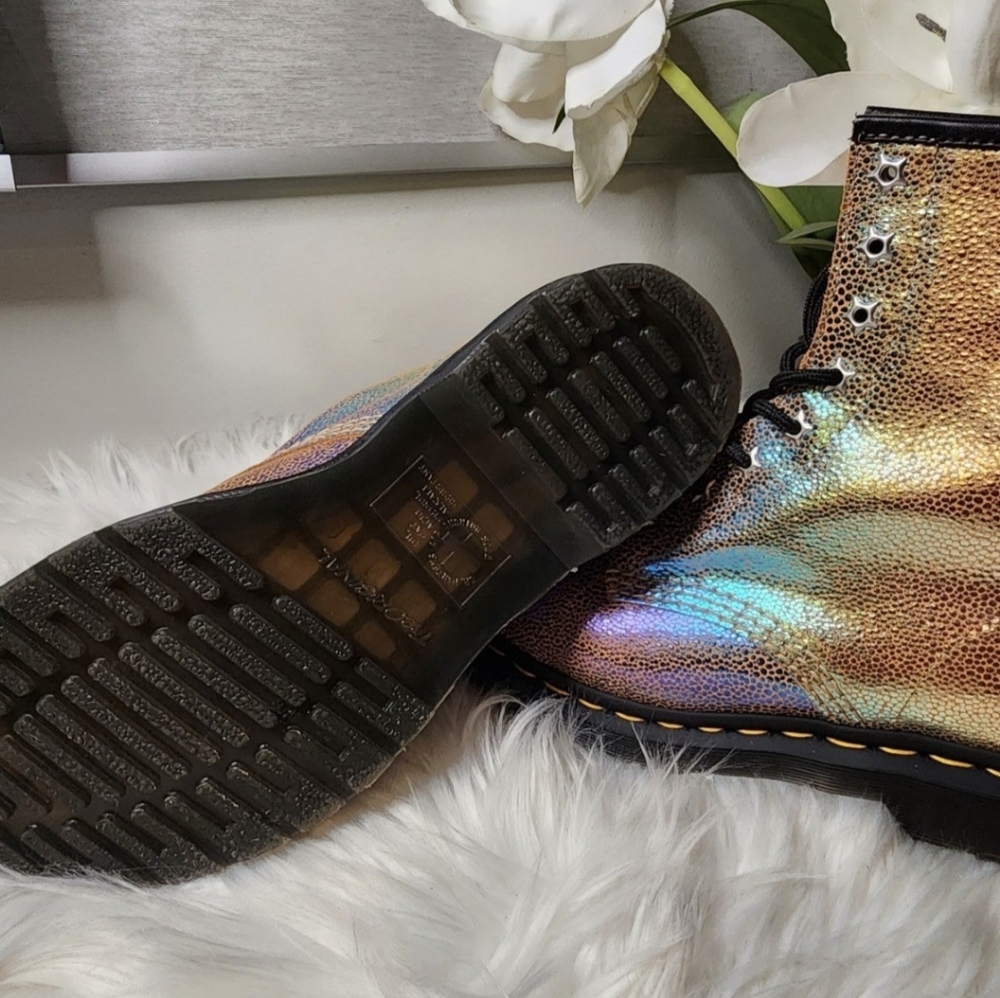Dr. Martens 1460 Rainbow Ray Sand Rainbow Ray Women's shoes Size6 new - Picture 7 of 10